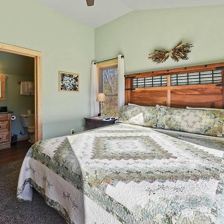 Walnut Ridge Cabin. Sleeps 7-11! Hot Tub, Pool Table, Minutes To Downtown Gatlinburg! Εξωτερικό φωτογραφία