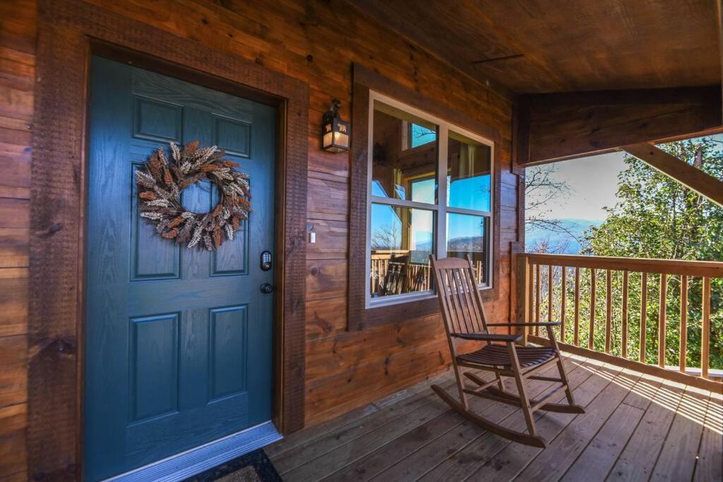 Walnut Ridge Cabin. Sleeps 7-11! Hot Tub, Pool Table, Minutes To Downtown Gatlinburg! Εξωτερικό φωτογραφία