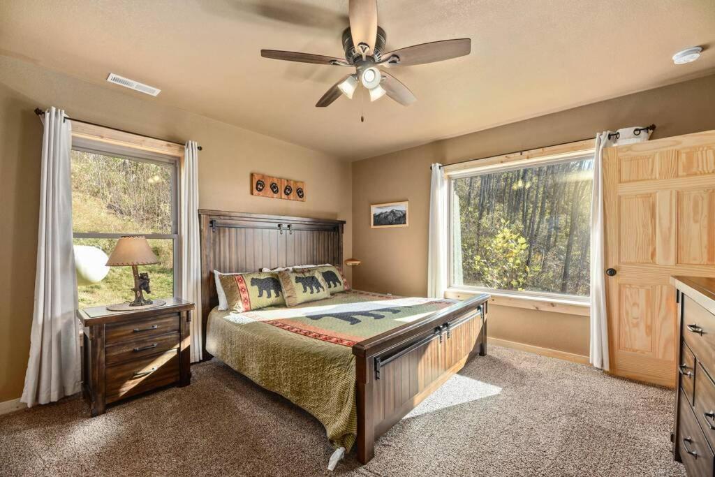 Walnut Ridge Cabin. Sleeps 7-11! Hot Tub, Pool Table, Minutes To Downtown Gatlinburg! Εξωτερικό φωτογραφία