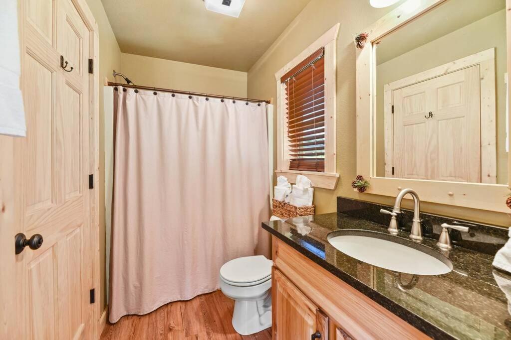 Walnut Ridge Cabin. Sleeps 7-11! Hot Tub, Pool Table, Minutes To Downtown Gatlinburg! Εξωτερικό φωτογραφία