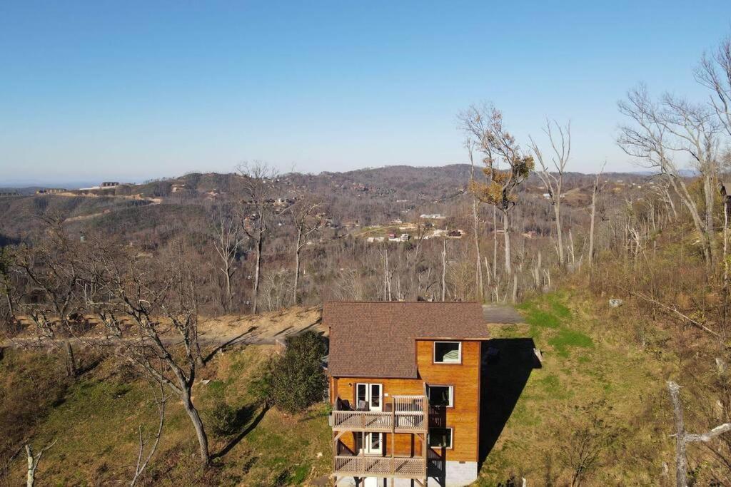 Walnut Ridge Cabin. Sleeps 7-11! Hot Tub, Pool Table, Minutes To Downtown Gatlinburg! Εξωτερικό φωτογραφία