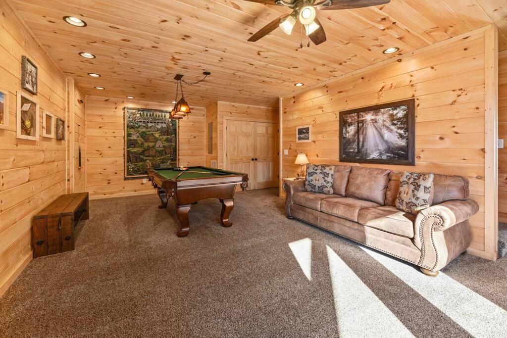 Walnut Ridge Cabin. Sleeps 7-11! Hot Tub, Pool Table, Minutes To Downtown Gatlinburg! Εξωτερικό φωτογραφία