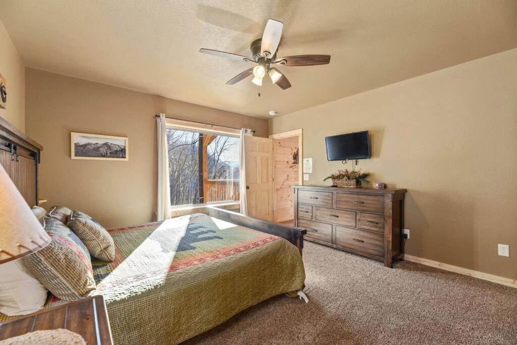 Walnut Ridge Cabin. Sleeps 7-11! Hot Tub, Pool Table, Minutes To Downtown Gatlinburg! Εξωτερικό φωτογραφία